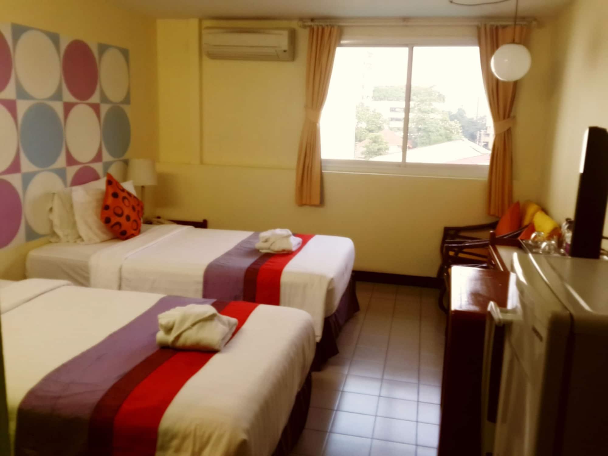 Sawasdee Sukhumvit Inn Bangkok Bagian luar foto