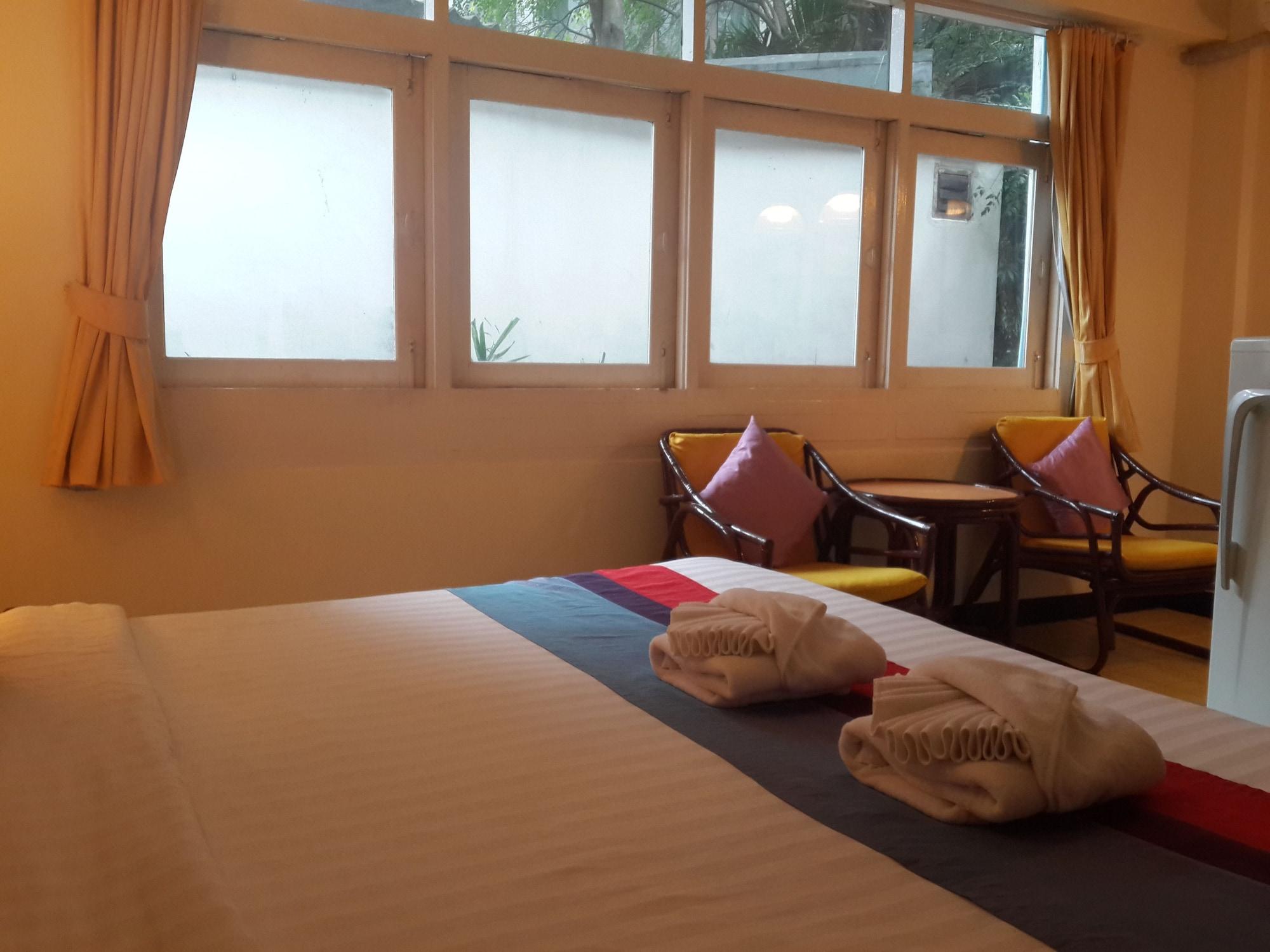 Sawasdee Sukhumvit Inn Bangkok Bagian luar foto