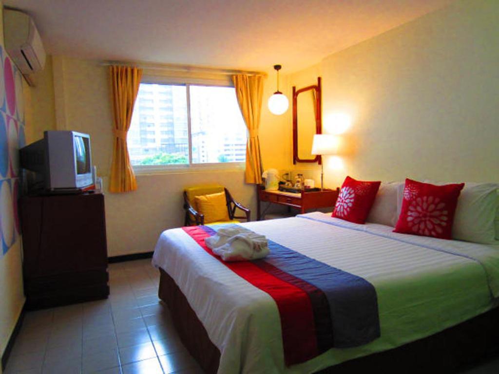 Sawasdee Sukhumvit Inn Bangkok Bagian luar foto