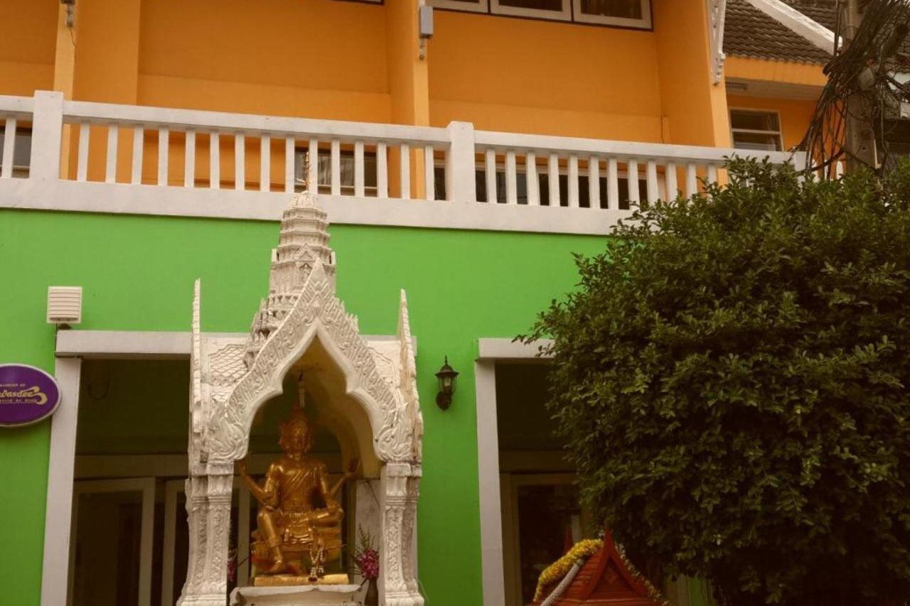 Sawasdee Sukhumvit Inn Bangkok Bagian luar foto